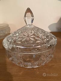 Ciotola con coperchio