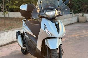 Piaggio beverly 300 hpe