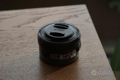 Obiettivo Sony E 16–50mm f/3.5-5.6 OSS