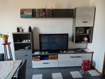 sala con divano 