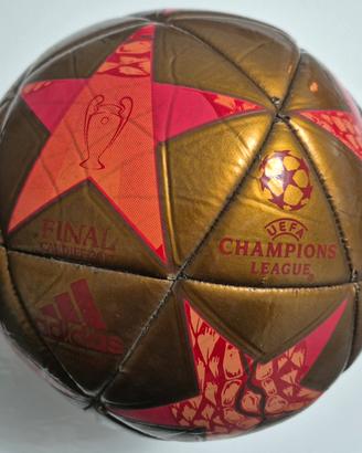 Pallone Adidas Champions 2017 Real Madrid Juventus