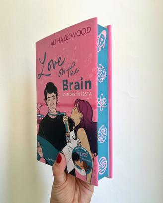 Love on the brain Ali Hazelwood con Edges
