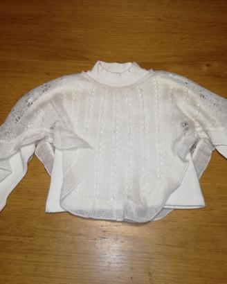 Maglia bianca con poncho