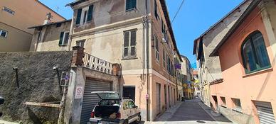 Appartamento di 95 m² con 4 locali a Rossiglione
