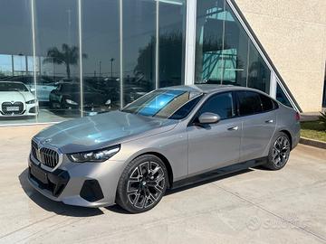 Bmw 520d 48V sDrive Msport possibilità noleggio no