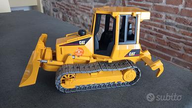 Bruder Bulldozer Caterpillar