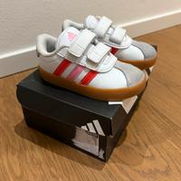 Scarpe Adidas bimba n.25