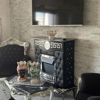 Salotto stile barocco argento e nero, Versace