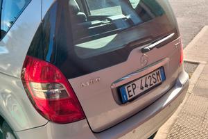 se interessa scrivere su WhatsApp 