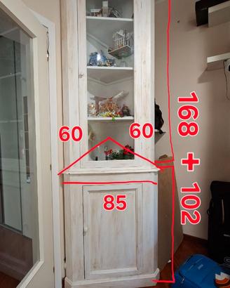 Angoliera in legno