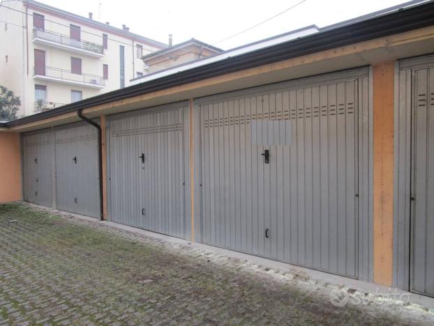 Rif.2460RG82003| garage piacenza