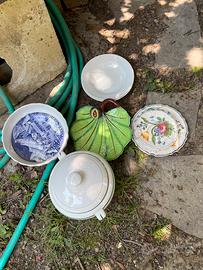 Vari pezzi in ceramica