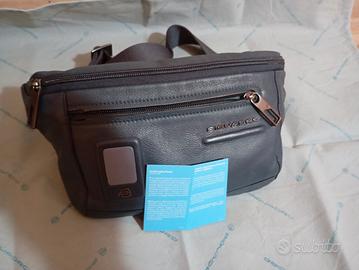 marsupio Piquadro blu in pelle 