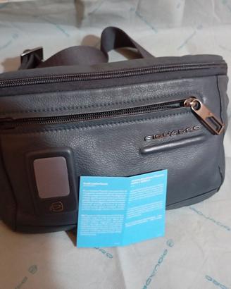 marsupio Piquadro blu in pelle 