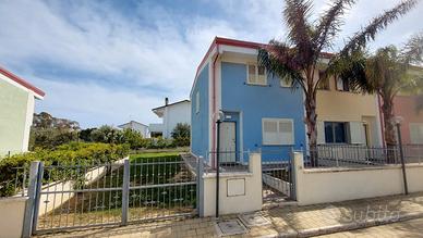 Villino ind. 200 mt. mare