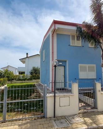 Villino ind. 200 mt. mare