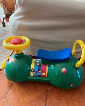 Bruco giocattolo con volante spinta a piedi