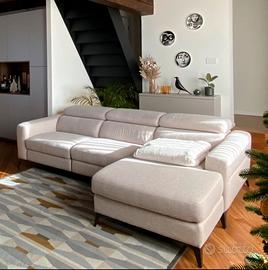 Divano sala con doppio movimento relax