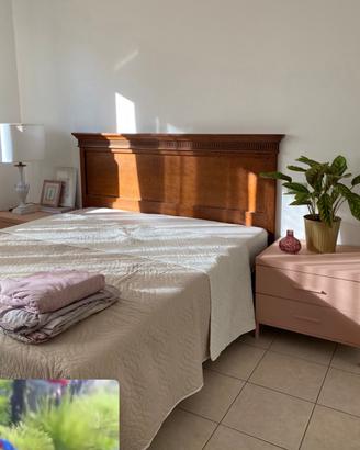 Testiera letto il legno + due comodini in legno