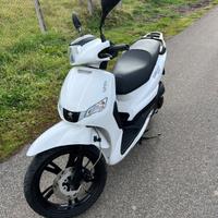 peugeot tweet 125