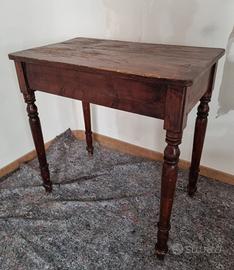 Tavoli antichi e sedie da ristorante, toscani, 800