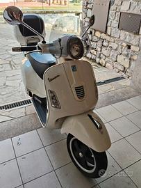 Vespa 300 GTS - 2013 -