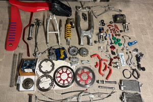 Ricambi Honda CRF (specialmente 450 a carburatore)