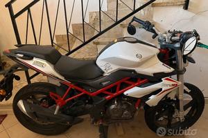 Moto Benelli BN 125