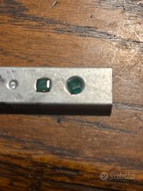 2 pietre preziose smeraldi isati