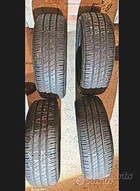 TRENO GOMME GOODYEAR EFFICIENT GRIP PERFORMANCE