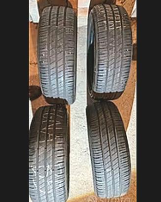 TRENO GOMME GOODYEAR EFFICIENT GRIP PERFORMANCE