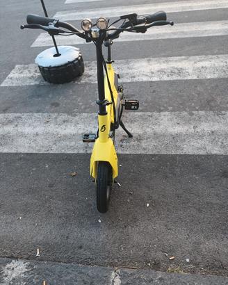 bici eletrica 500 vat fa 40 chilometri di autonomi