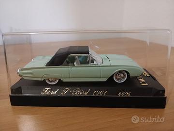 4505 Ford T-Bird 1961