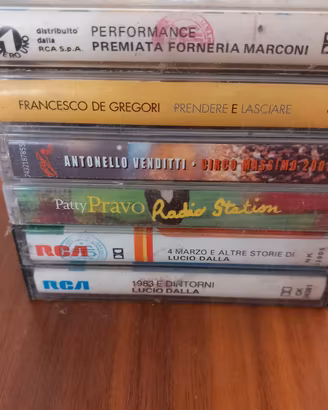 Lotto musicassette musica italiana