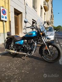 Royal Enfield Meteor 350 supernova