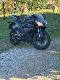 Yamaha YZF R125 - 2015