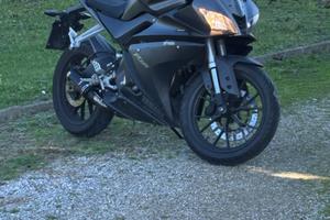 Yamaha YZF R125 - 2015