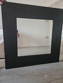 specchio con cornice 