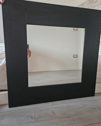 specchio con cornice 