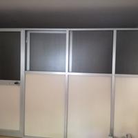 Pareti divisorie in alluminio anodizzato e vetro