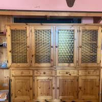 Armadio in legno massiccio