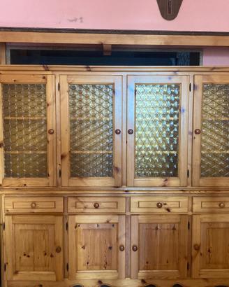 Armadio in legno massiccio