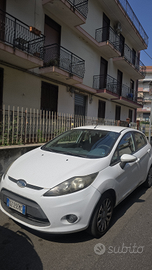 Ford fiesta bianca 1400 gpl