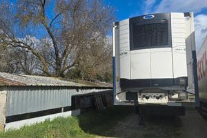 Semirimorchio 2 assi Frigo