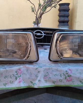 Fari e fanalini Opel 