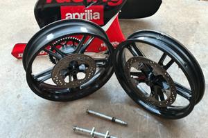 Cerchi x rs 125 Aprilia gomme moto3