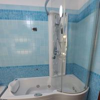 Vasca idromassaggio con doccia Albatros