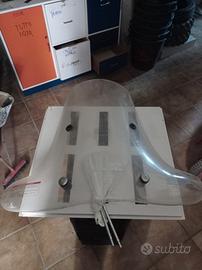 Parabrezza vespa completo ti staffe di sostegno 
