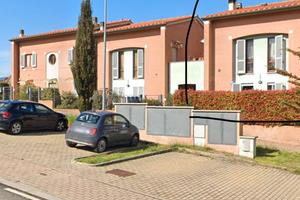 Villetta a schiera con garage