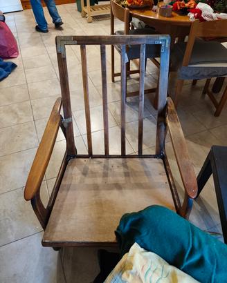 2 sedie a dondolo da ristrutturare gratis